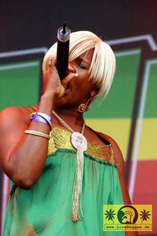 Lady Saw (Jam) and The Scrucialists 23. Summer Jam Festival - Fuehlinger See, Koeln - Red Stage 04. Juli 2008 (11).JPG